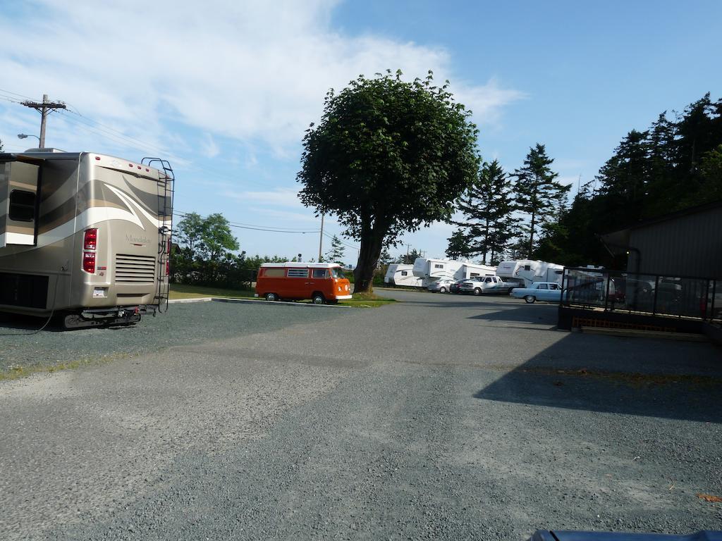 Driftwood By The Sea Inn Campbell River Exterior photo
