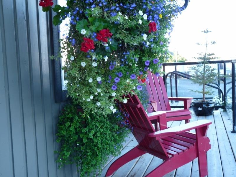 Driftwood By The Sea Inn Campbell River Exterior photo
